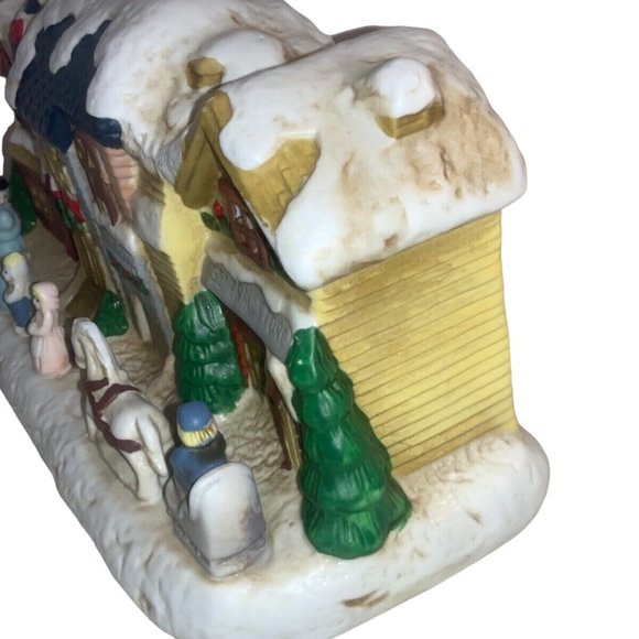 Christmas Village Street Ceramic Christmas Decor Lighted Musical - Picture 6 of 11